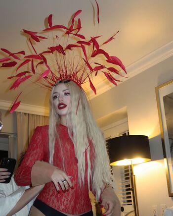 Full leaked Ava max private photo