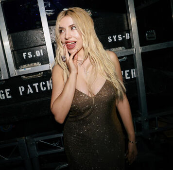 Full leaked Ava max private photo