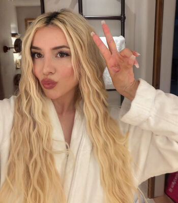 Full leaked Ava max private photo