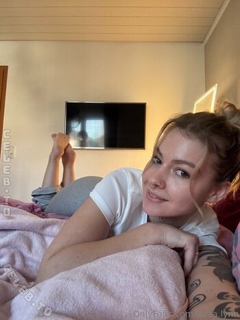 Full leaked Avaa lynn page private photo