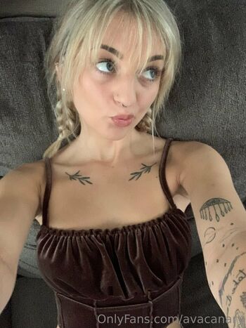 Full leaked Avacanary private photo