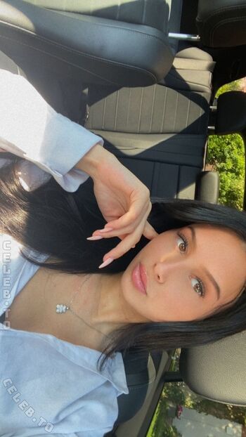 Full leaked Avakisses private photo