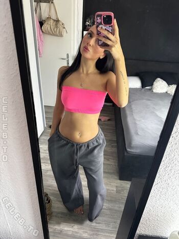 Full leaked Avakisses private photo