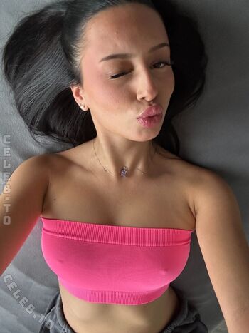 Full leaked Avakisses private photo