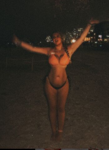 Full leaked Avalynn tait private photo