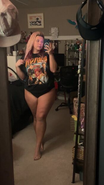 Full leaked Averageallison page private photo