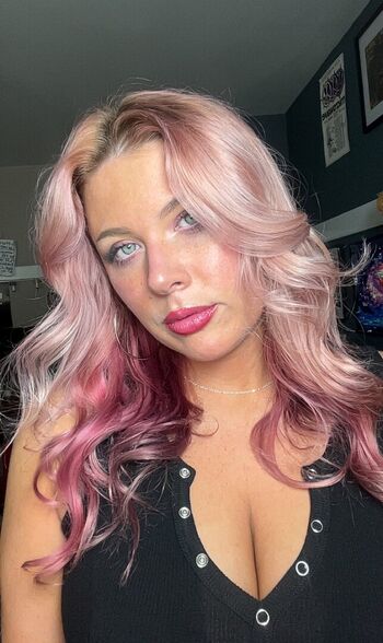 Full leaked Averageallison page private photo