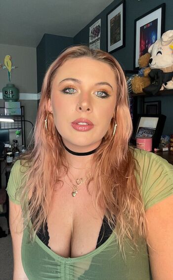 Full leaked Averageallison private photo