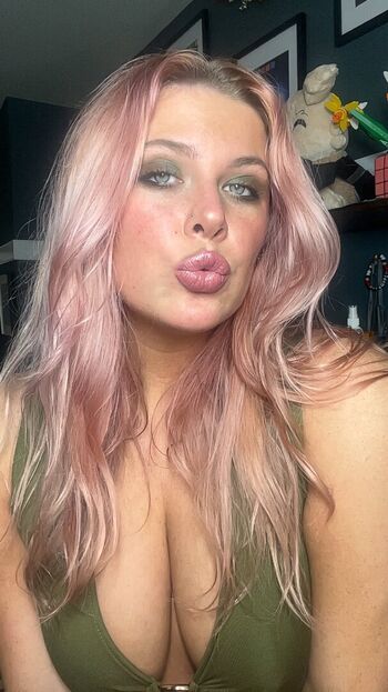 Full leaked Averageallison private photo