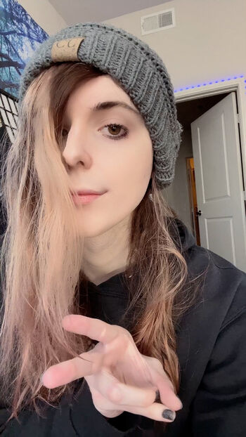 Full leaked Avery ellis private photo