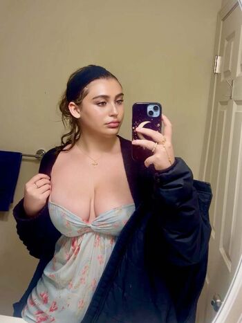Full leaked Avery santoro private photo
