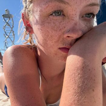 Full leaked Avery shipp private photo