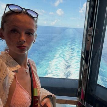 Full leaked Avery shipp private photo