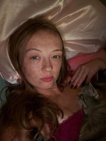 Full leaked Avery shipp private photo