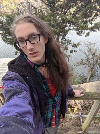 Full leaked Avery starling private photo