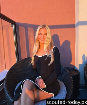 Full leaked Averywoodsss private photo