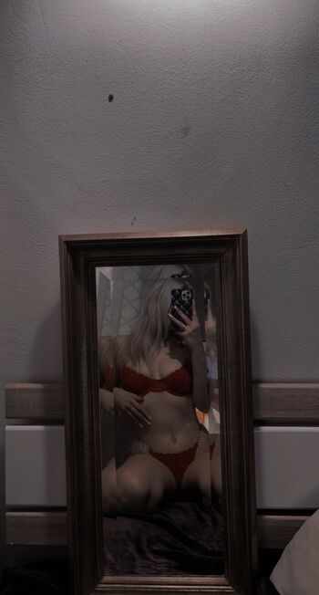 Full leaked Aveviki private photo
