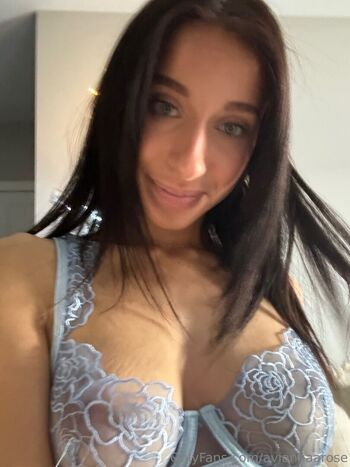 Full leaked Aviannaarose page private photo
