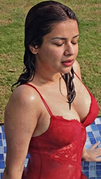 Full leaked Avneet kaur private photo