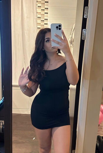 Full leaked Avneet kaur private photo