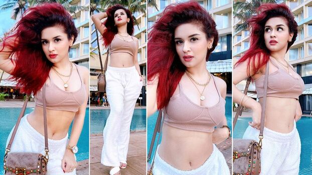 Full leaked Avneetkaur private photo