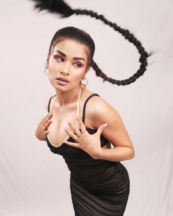 Full leaked Avneetkaur private photo