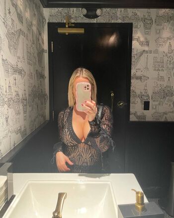 Full leaked Avnoguera private photo