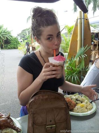Full leaked Awesomekate private photo