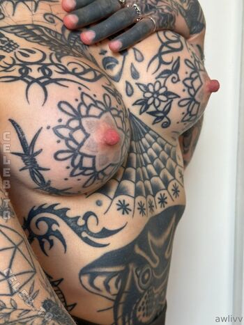 Full leaked Awlivv private photo