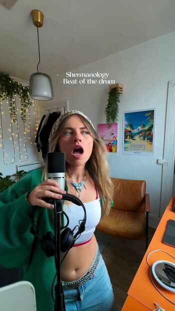 Full leaked Axelle maga private photo