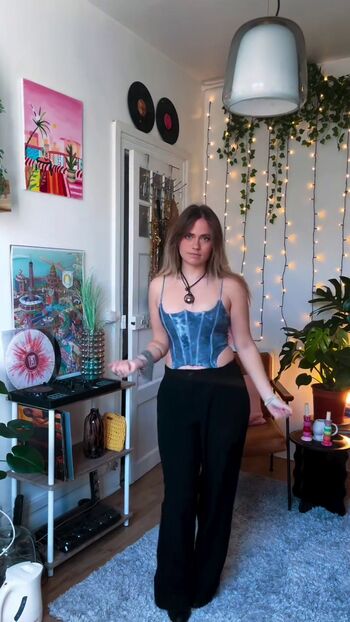 Full leaked Axelle maga private photo