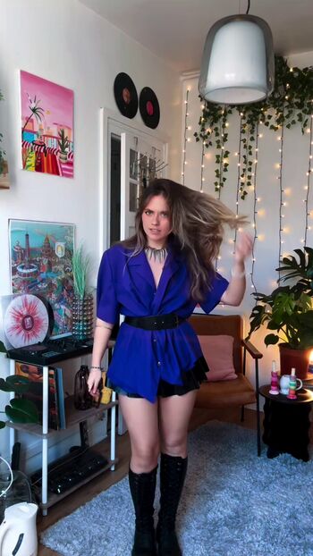 Full leaked Axelle maga private photo