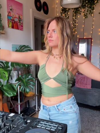 Full leaked Axelle maga private photo