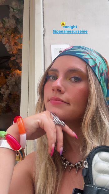 Full leaked Axelle maga private photo