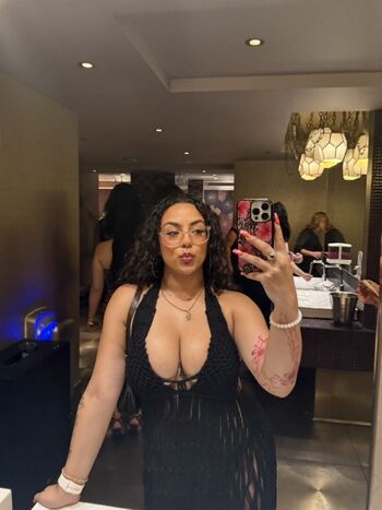 Full leaked Axhcaxh private photo