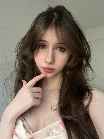 Full leaked Ayand private photo