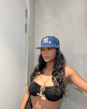 Full leaked Ayanda pambo private photo