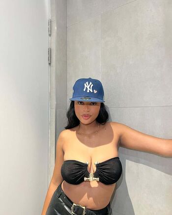Full leaked Ayanda pambo private photo