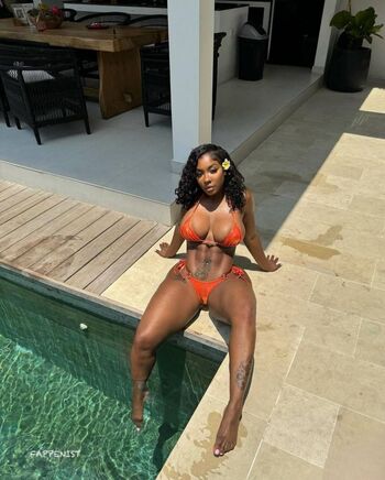 Full leaked Ayesha howard private photo