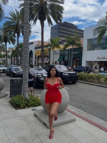 _ayushaaaa__