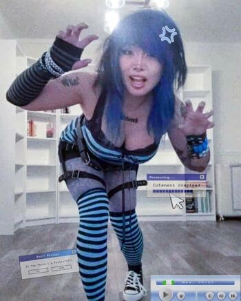 Full leaked Azn bimbo private photo