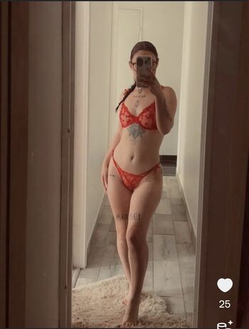 Full leaked Babyclo private photo