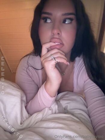 Full leaked Babyleyloo page private photo