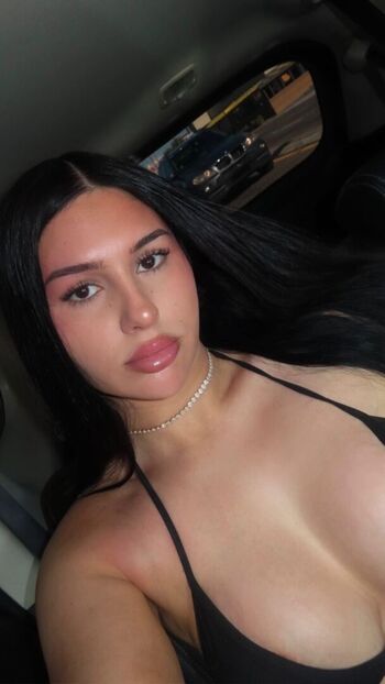 Full leaked Babyleyloo private photo