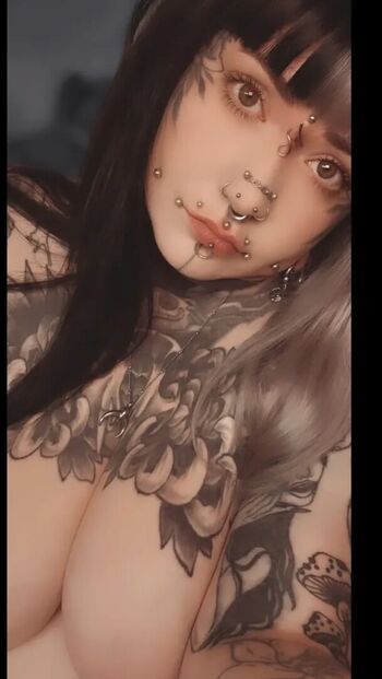 Full leaked Babymortis private photo