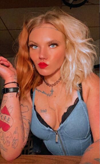 Full leaked Badbaker private photo