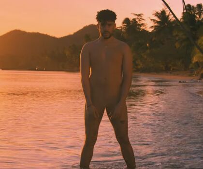 Full leaked Badbunny private photo