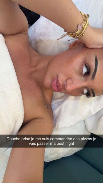 Full leaked Baddestines private photo