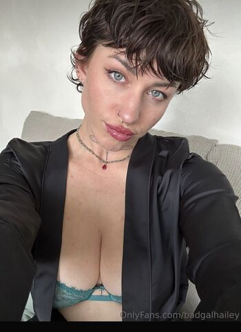 Full leaked Badgalhailey  page private photo