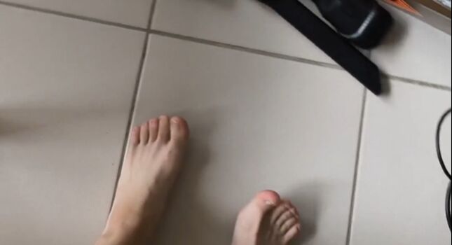 Full leaked Badgalriri private photo